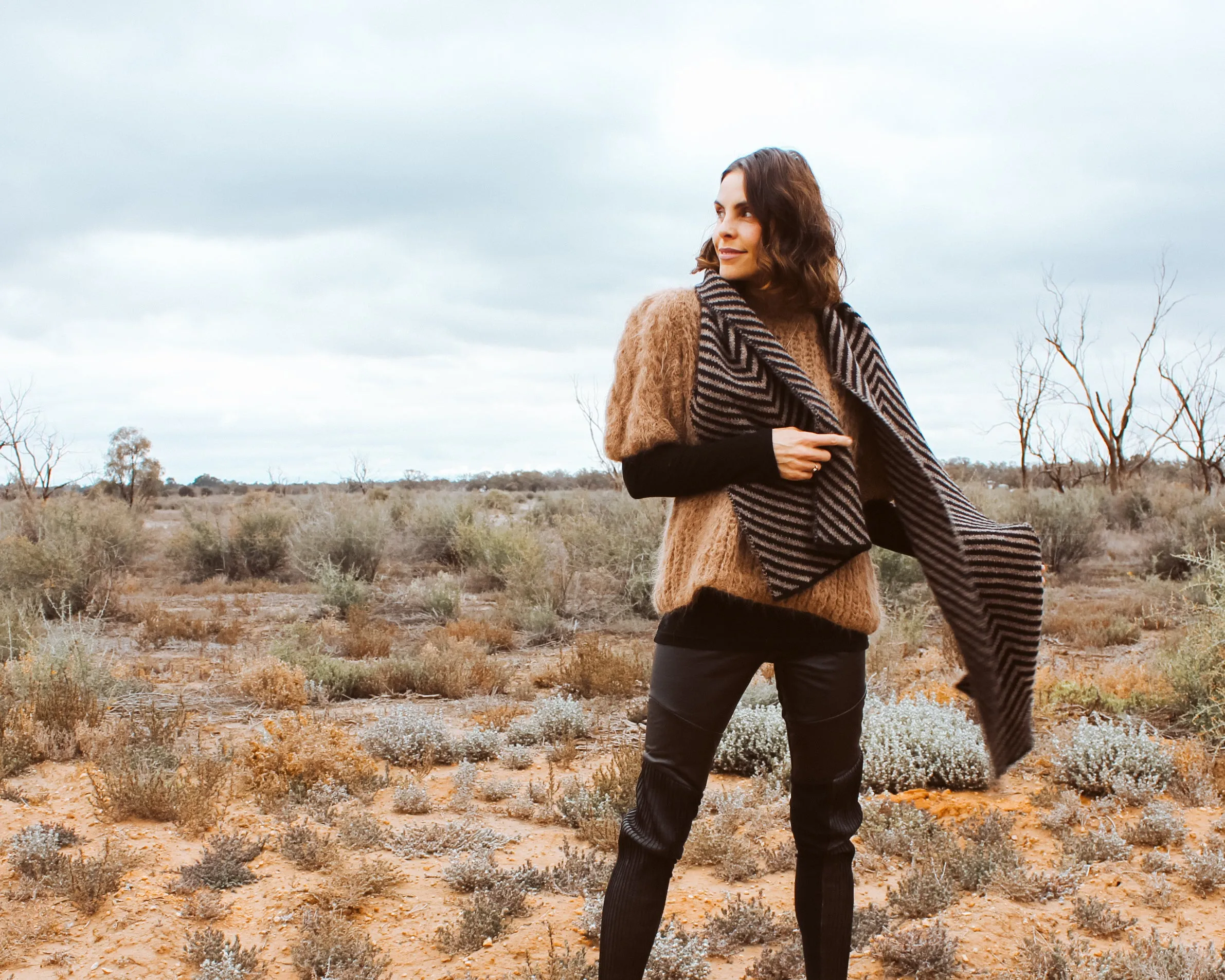 Chevron scarf (Alpaca) mushroom - Black