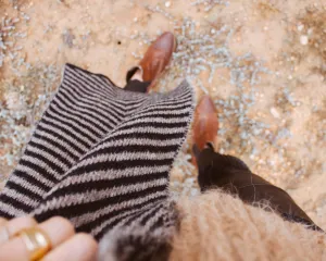 Chevron scarf (Alpaca) mushroom - Black