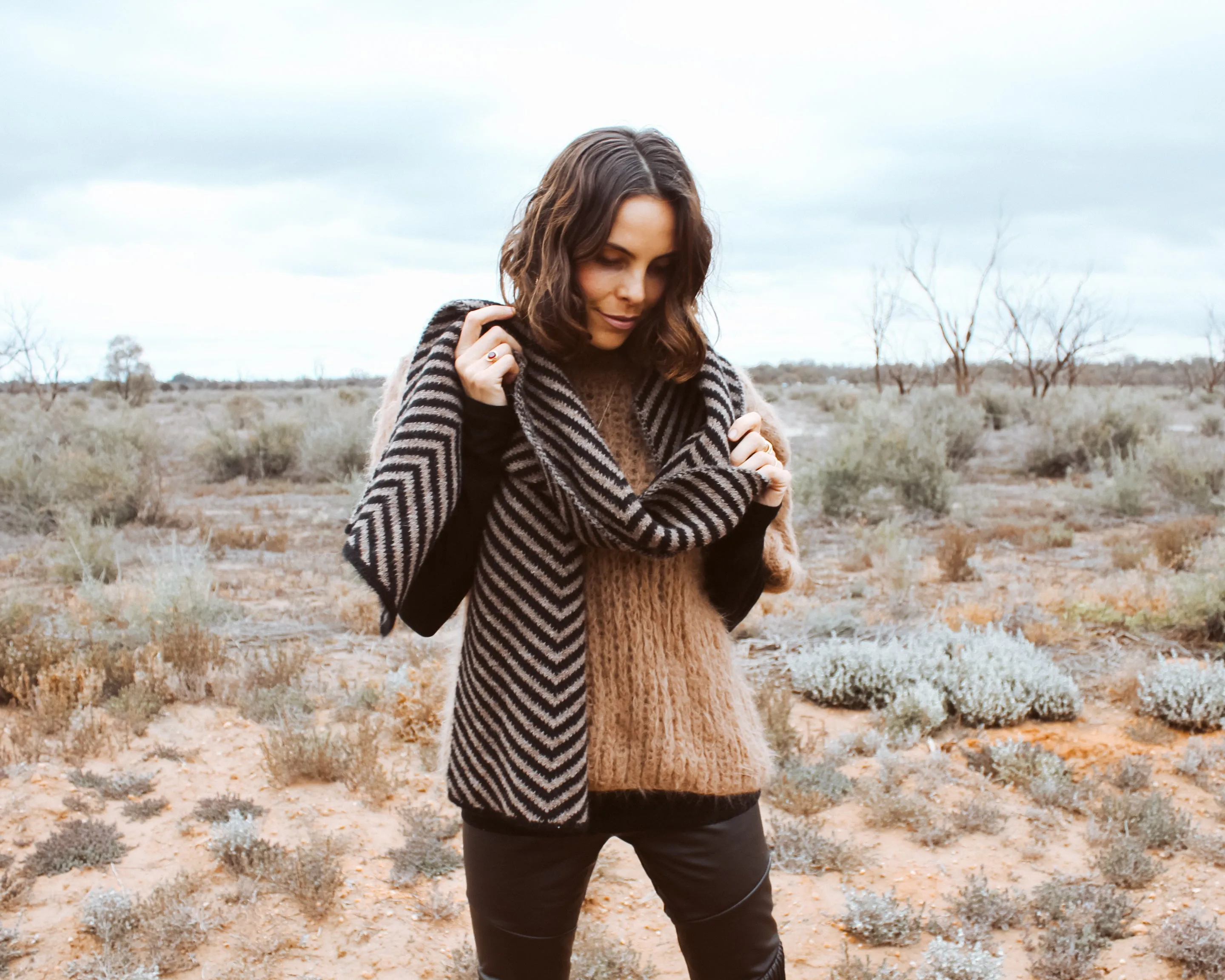 Chevron scarf (Alpaca) mushroom - Black