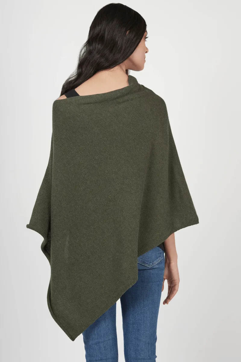 Essential Poncho in Moss